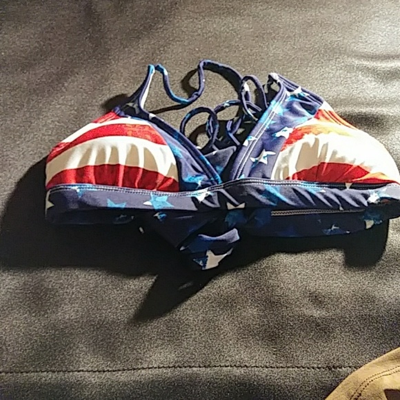 Catalina Collection Bathing Suit Top Red/White/Blu - Picture 2 of 7